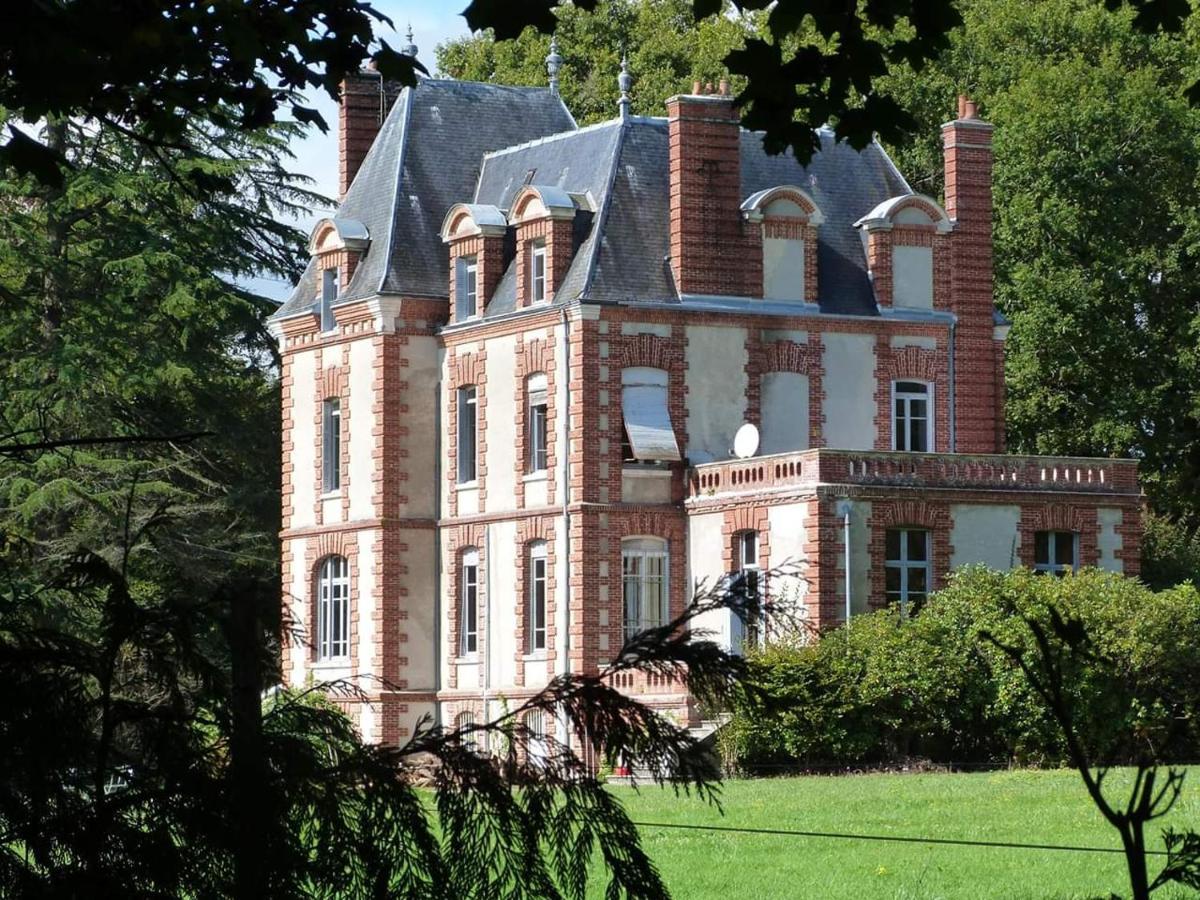 Château de Beauchêne Chambres d'Hôtes Allogny Exterior foto